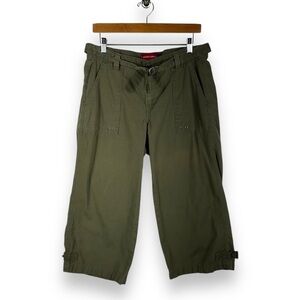 4 for $40 SALE! Levi's Nouveau Low Slouch Cropped Pants, Army Green, Size 10